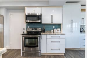 2500 E Las Olas Blvd, Fort Lauderdale, FL 33301, Sold 02/25/21