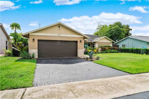 4945 SW 12th St, Margate, FL 33068, Sold 11/16/20