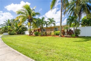5815 S Farragut Dr, Hollywood, FL 33021, Sold 10/29/20