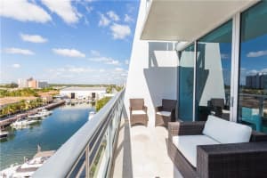 2950 NE 188th St, Miami, FL 33180, Sold 03/15/21