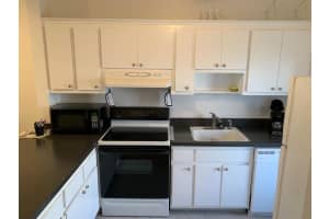 1951 NE 39th St, Lighthouse Point, FL 33064, Sold 02/25/21