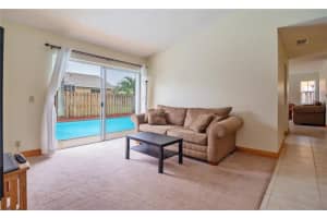 9571 NW 52nd St, Sunrise, FL 33351, Sold 11/02/20