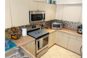 5728 NW 48th Ave, Coconut Creek, FL 33073, Sold 12/04/20