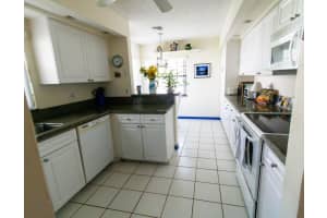 8401 NW 78th Ct, Tamarac, FL 33321, Sold 12/15/20