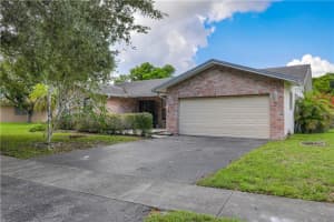 831 E Plantation Cir, Plantation, FL 33324, Sold 11/27/20