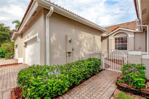 7501 S Aragon Blvd, Sunrise, FL 33313, Sold 05/24/21