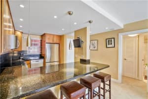 660 Tennis Club Dr, Fort Lauderdale, FL 33311, Sold 11/20/20