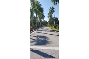 8970 NW 39th St, Hollywood, FL 33024, Sold 11/23/20