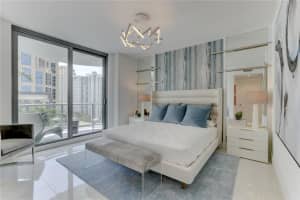100 E Las Olas Blvd #2401, Fort Lauderdale, FL 33301, Sold 12/10/20