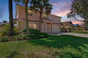 19170 NW 89th Ct, Hialeah, FL 33018, Sold 12/17/20