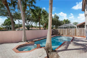 19170 NW 89th Ct, Hialeah, FL 33018, Sold 12/17/20