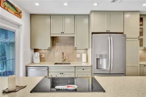 2811 NE 51st St, Fort Lauderdale, FL 33308, Sold 02/24/21