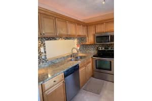 5531 Lakeside Dr, Margate, FL 33063, Sold 12/21/20