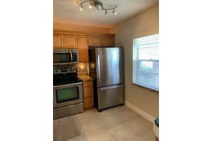 5531 Lakeside Dr, Margate, FL 33063, Sold 12/21/20