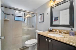 48 Tara Lakes Dr E, Boynton Beach, FL 33436, Sold 12/09/20