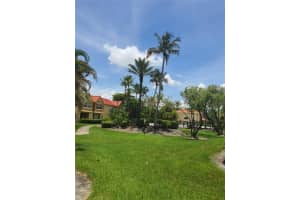 18312 NW 68th Ave, Hialeah, FL 33015, Sold 05/14/21