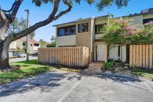 339 City View Dr, Fort Lauderdale, FL 33311, Sold 11/23/20