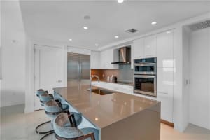 100 E Las Olas Blvd #2401, Fort Lauderdale, FL 33301, Sold 06/29/21