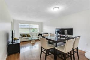 15410 SW 81st Cir Ln, Miami, FL 33193, Sold 03/17/21