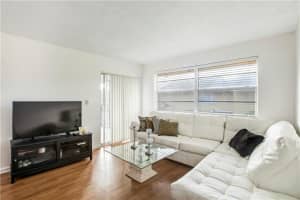 15410 SW 81st Cir Ln, Miami, FL 33193, Sold 03/17/21