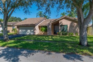 10271 NW 3rd Ct, Plantation, FL 33324, Sold 11/12/20