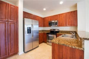292 Las Brisas Cir, Weston, FL 33326, Sold 12/07/20