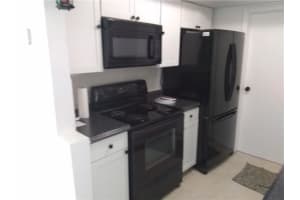 6807 NW 30th St, Sunrise, FL 33313, Sold 01/06/21