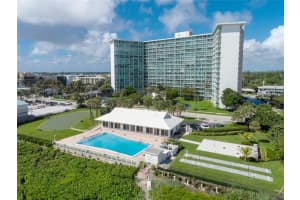 333 NE 21st Ave, Deerfield Beach, FL 33441, Sold 04/01/21