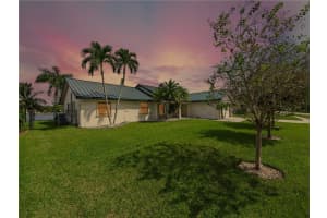 10125 SW 20th St, Davie, FL 33324, Sold 02/12/21