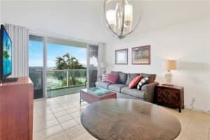 333 NE 21st Ave, Deerfield Beach, FL 33441, Sold 01/22/21