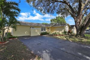 9871 Spanish Isles Dr, Boca Raton, FL 33496, Sold 12/09/20