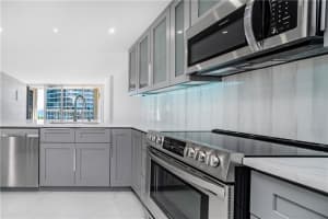 2200 NE 33rd Ave #9c, Fort Lauderdale, FL 33305, Sold 12/31/20