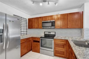 8201 Fairway Rd, Sunrise, FL 33351, Sold 11/20/20