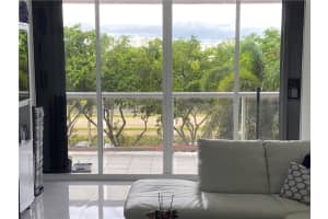 3640 Yacht Club Dr, Aventura, FL 33180, Sold 01/15/21