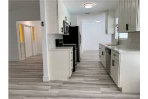 318 SW 35th Ave, Deerfield Beach, FL 33442, Sold 11/19/20