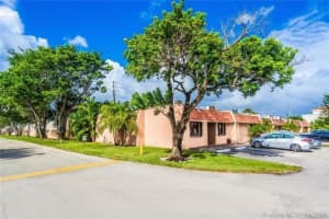 10 N Valencia Dr, Davie, FL 33324, Sold 02/05/21