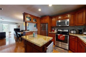 6001 Shaker Wood Cir, Tamarac, FL 33319, Sold 12/30/20