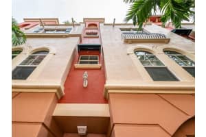 1033 NE 17th Way, Fort Lauderdale, FL 33304, Sold 12/30/20