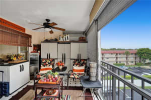 810 SE 7th St, Deerfield Beach, FL 33441, Sold 12/29/20