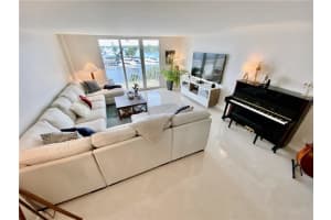1 Las Olas Cir, Fort Lauderdale, FL 33316, Sold 01/08/21