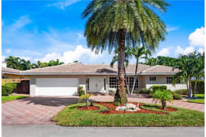 44 Castle Harbor Isle Dr, Fort Lauderdale, FL 33308, Sold 12/08/20