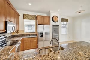 1033 NE 17th Way, Fort Lauderdale, FL 33304, Sold 02/01/21