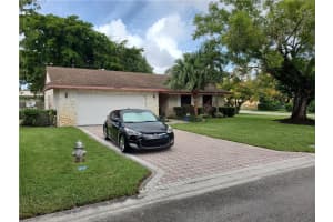 11201 NW 45th St, Coral Springs, FL 33065, Sold 01/04/21