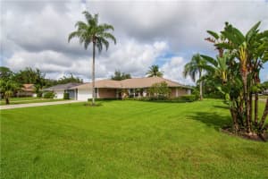 2930 3rd St SW, Vero Beach, FL 32968, Sold 11/24/20