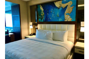 551 N Fort Lauderdale Beach Blvd R1809, Fort Lauderdale, FL 33304, Sold 04/18/22