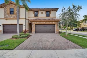 8451 Lake Majesty Ln, Parkland, FL 33076, Sold 03/29/21