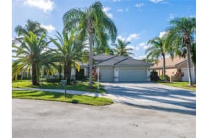 3573 W Tree Tops Ct, Davie, FL 33328, Sold 01/19/21
