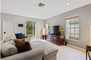 4510 Highgate Dr, Delray Beach, FL 33445, Sold 01/04/21