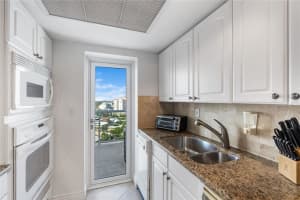 2715 N Ocean Blvd #17f, Fort Lauderdale, FL 33308, Sold 02/12/21