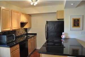 815 NE 28th St, Wilton Manors, FL 33334, Sold 12/16/20